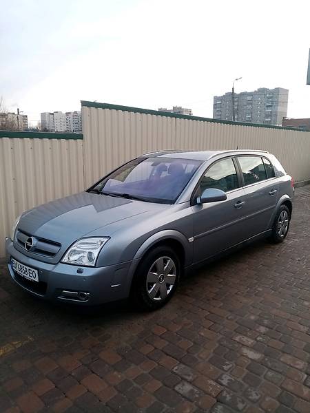 Хэтчбек Opel Signum 2003 в 