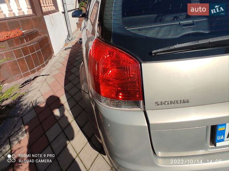 Хэтчбек Opel Signum 2006 в Казатине