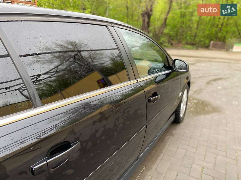 Хэтчбек Opel Signum 2005 в Кривом Роге