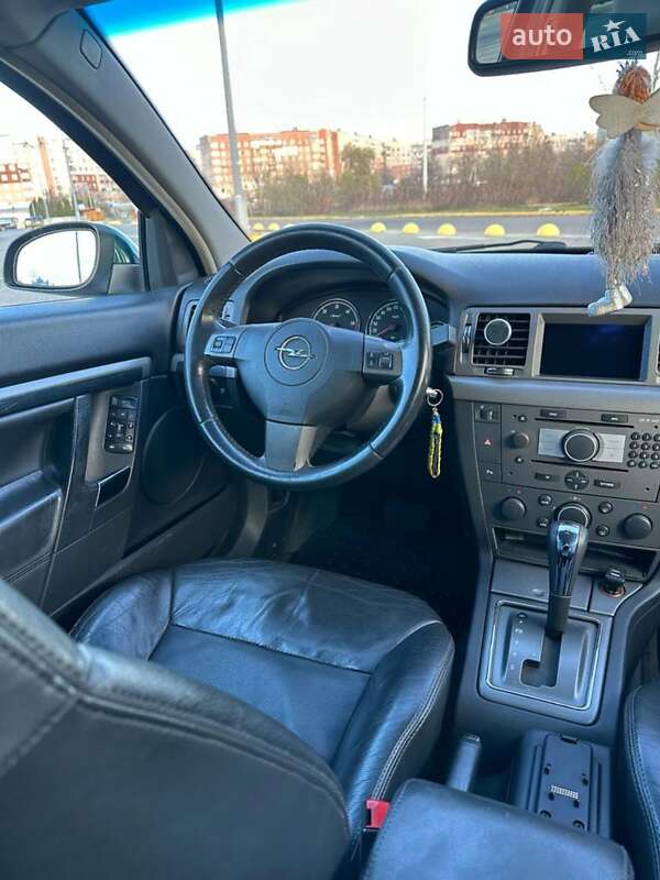 Хэтчбек Opel Signum 2005 в Черновцах