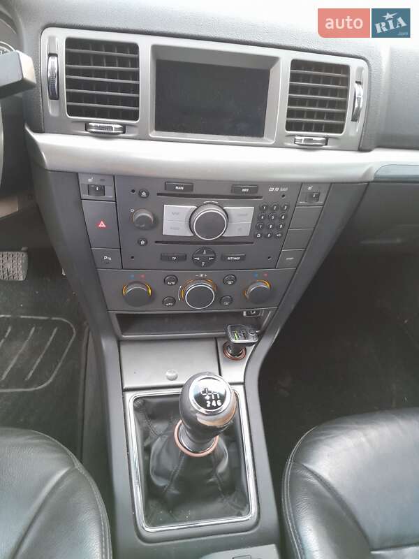 Хэтчбек Opel Signum 2007 в Черновцах