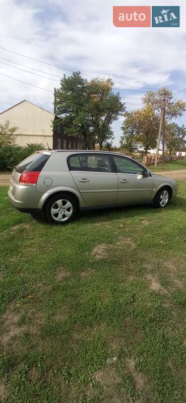 Хэтчбек Opel Signum 2004 в Николаеве