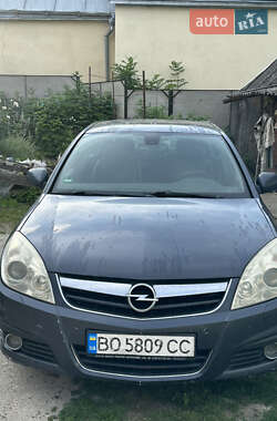 Хэтчбек Opel Signum 2005 в 