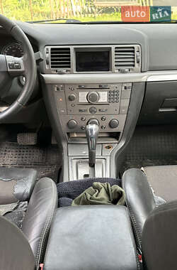 Хэтчбек Opel Signum 2005 в 