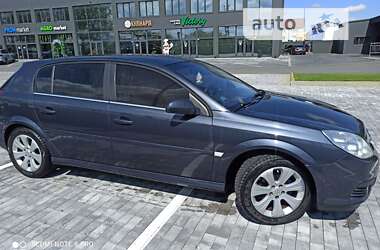 Хэтчбек Opel Signum 2007 в Киеве