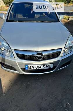 Хэтчбек Opel Signum 2007 в Знаменке