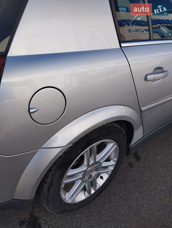 Хэтчбек Opel Signum 2004 в Ковеле
