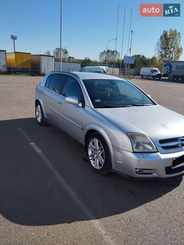Хэтчбек Opel Signum 2004 в Ковеле