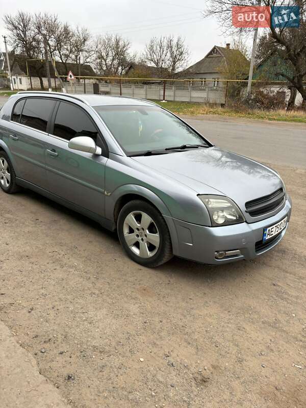 Хэтчбек Opel Signum 2003 в Кривом Роге