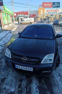 Хэтчбек Opel Signum 2004 в 