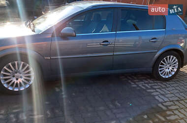 Хэтчбек Opel Signum 2005 в 
