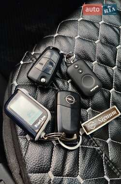Хэтчбек Opel Signum 2006 в 