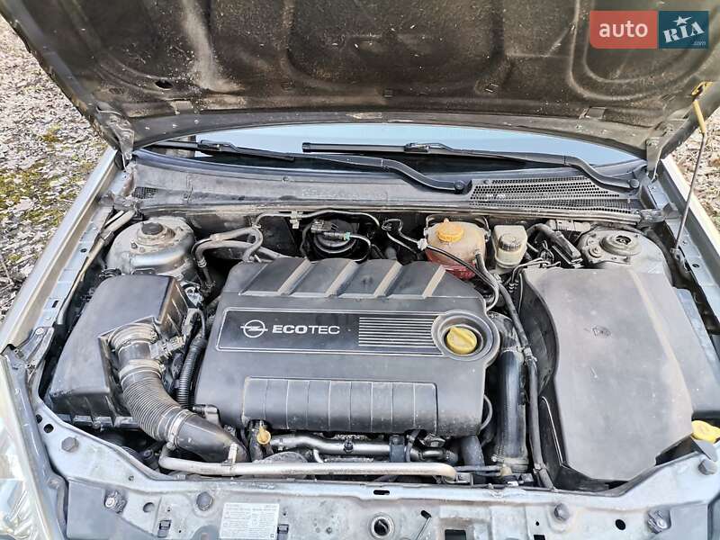 Хэтчбек Opel Signum 2006 в Костополе