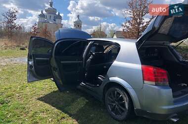 Хэтчбек Opel Signum 2004 в Калуше