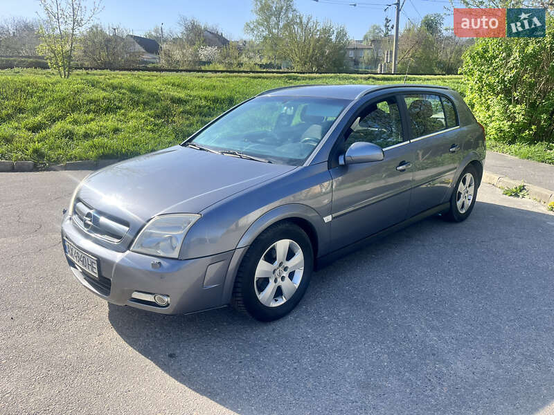 Хэтчбек Opel Signum 2004 в 