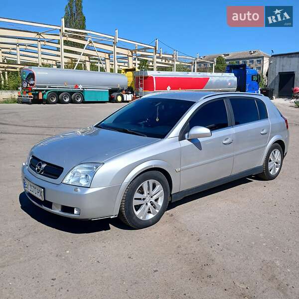 Opel Signum 2003