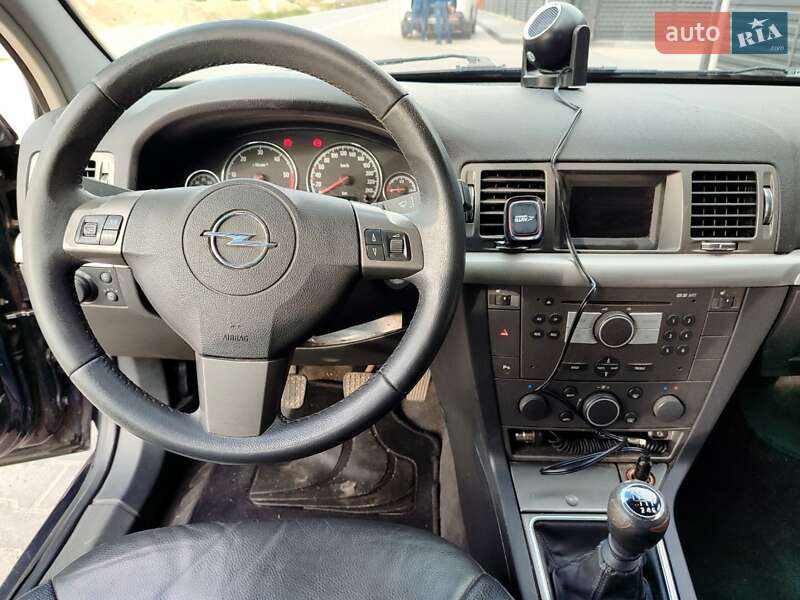 Хэтчбек Opel Signum 2008 в Луцке