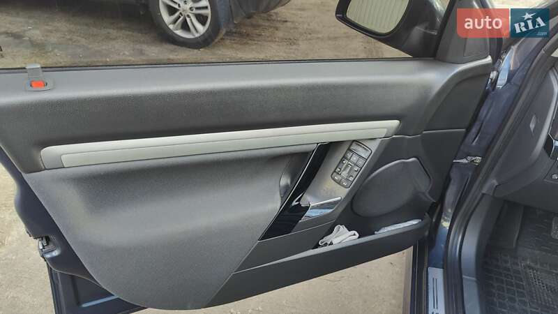 Хэтчбек Opel Signum 2007 в Киеве