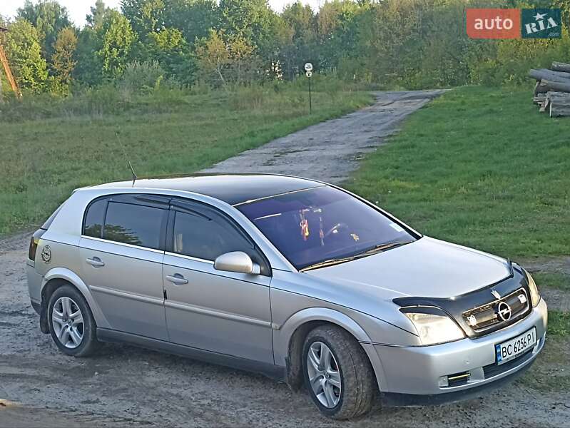 Opel Signum 2003