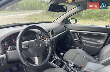Хэтчбек Opel Signum 2006 в 
