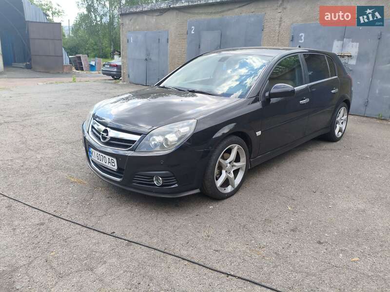 Хэтчбек Opel Signum 2007 в Киеве