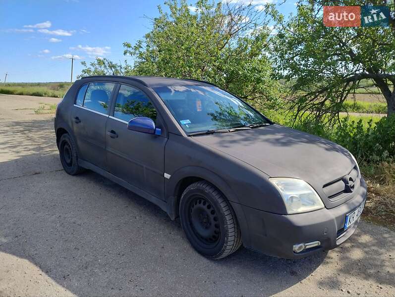 Хэтчбек Opel Signum 2004 в Покровском