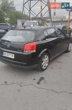 Хэтчбек Opel Signum 2004 в 