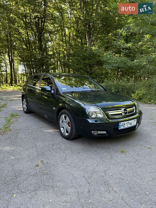 Хэтчбек Opel Signum 2004 в Жмеринке