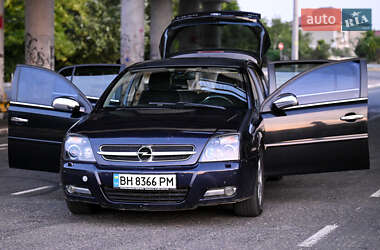 Хэтчбек Opel Signum 2004 в 