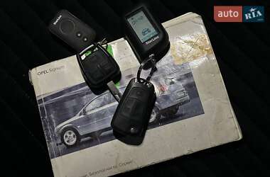 Хэтчбек Opel Signum 2004 в 