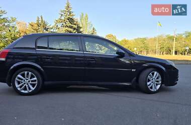 Хетчбек Opel Signum 2005 в 