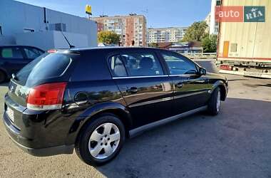 Хэтчбек Opel Signum 2004 в Александрие