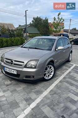 Хэтчбек Opel Signum 2003 в 