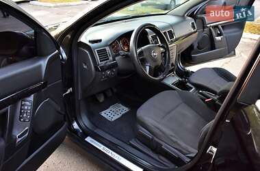 Хэтчбек Opel Signum 2003 в 