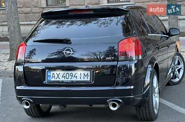 Хэтчбек Opel Signum 2003 в 