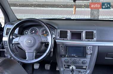 Хэтчбек Opel Signum 2003 в 