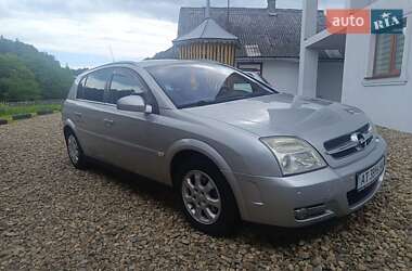 Хэтчбек Opel Signum 2004 в Косове