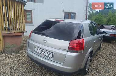 Хэтчбек Opel Signum 2004 в 