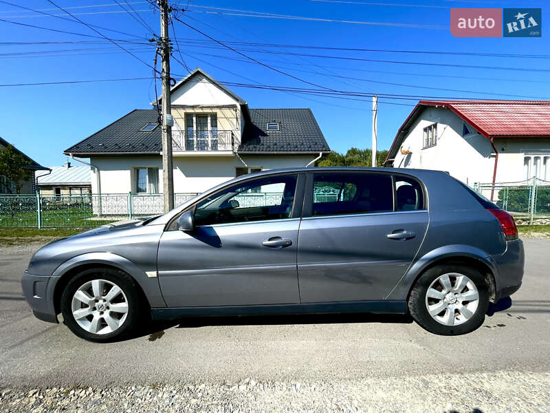 Хетчбек Opel Signum 2004 в Коломиї