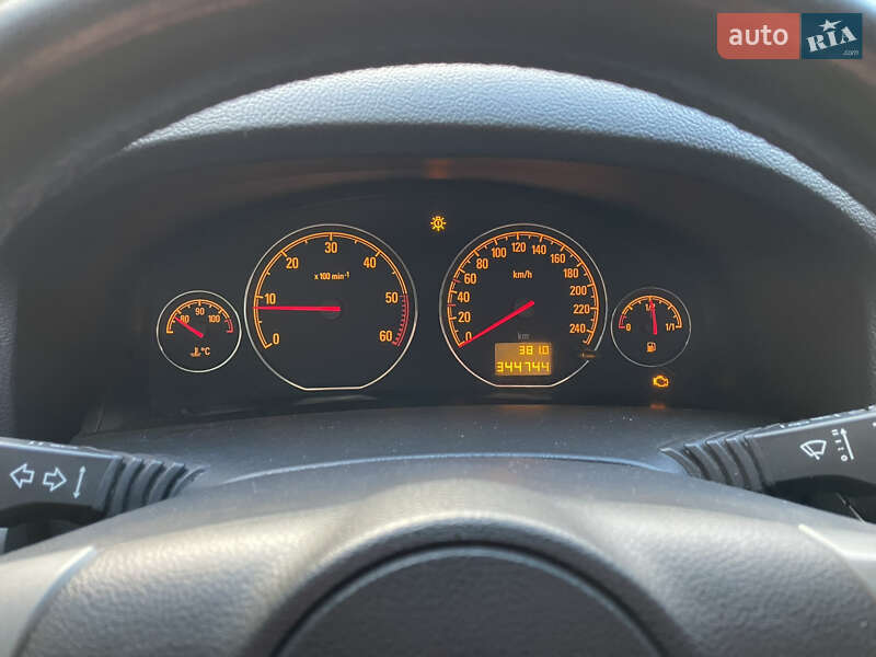 Хэтчбек Opel Signum 2006 в Обухове