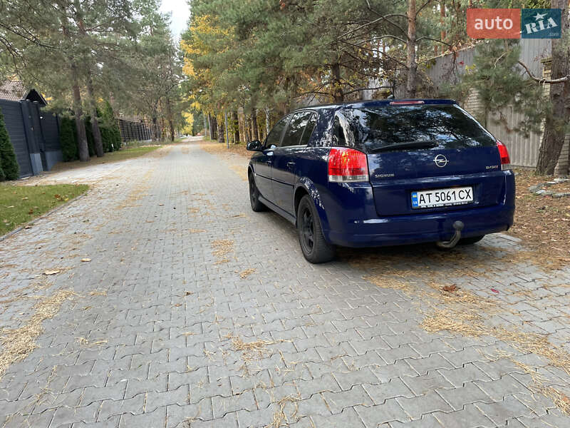 Хэтчбек Opel Signum 2006 в Обухове