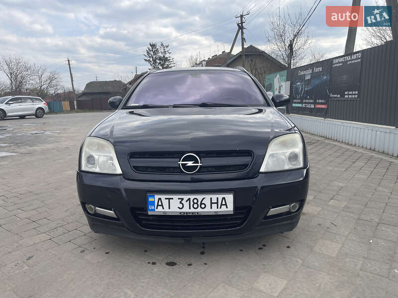 Хетчбек Opel Signum 2003 в Городенці