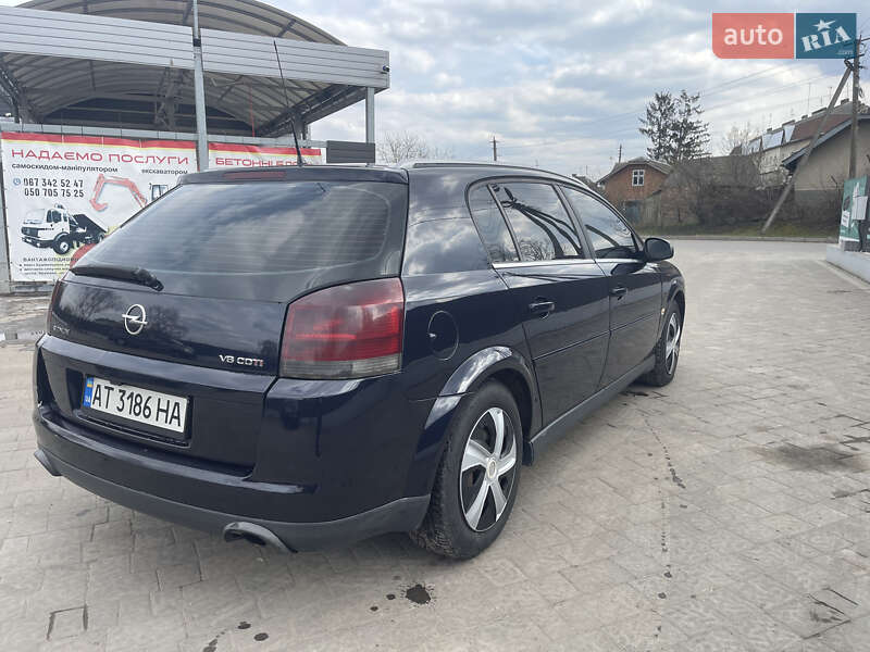 Хетчбек Opel Signum 2003 в Городенці