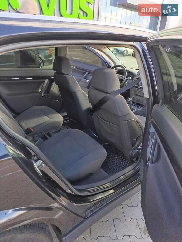 Хэтчбек Opel Signum 2003 в Вышгороде