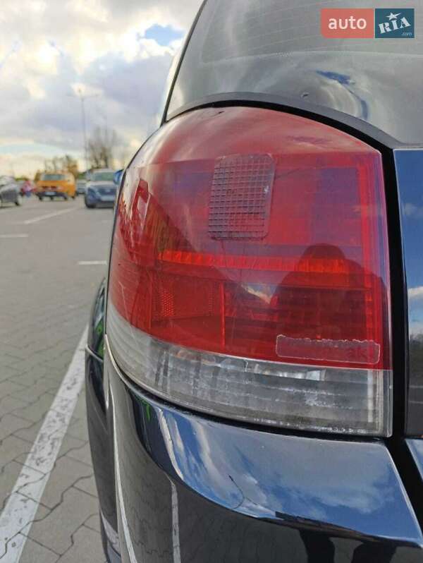 Хэтчбек Opel Signum 2003 в Вышгороде