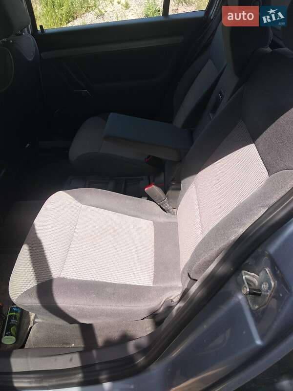 Хэтчбек Opel Signum 2003 в Нововолынске