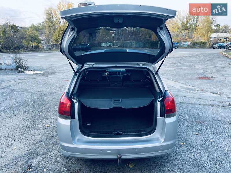 Хэтчбек Opel Signum 2006 в Киеве