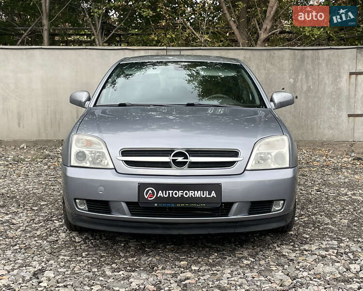 Хэтчбек Opel Signum 2004 в Киеве