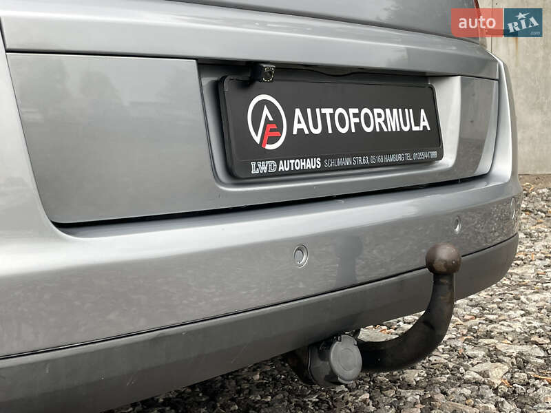 Хэтчбек Opel Signum 2004 в Киеве