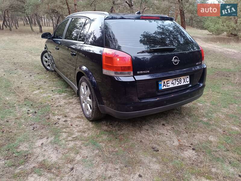 Хетчбек Opel Signum 2003 в Павлограді